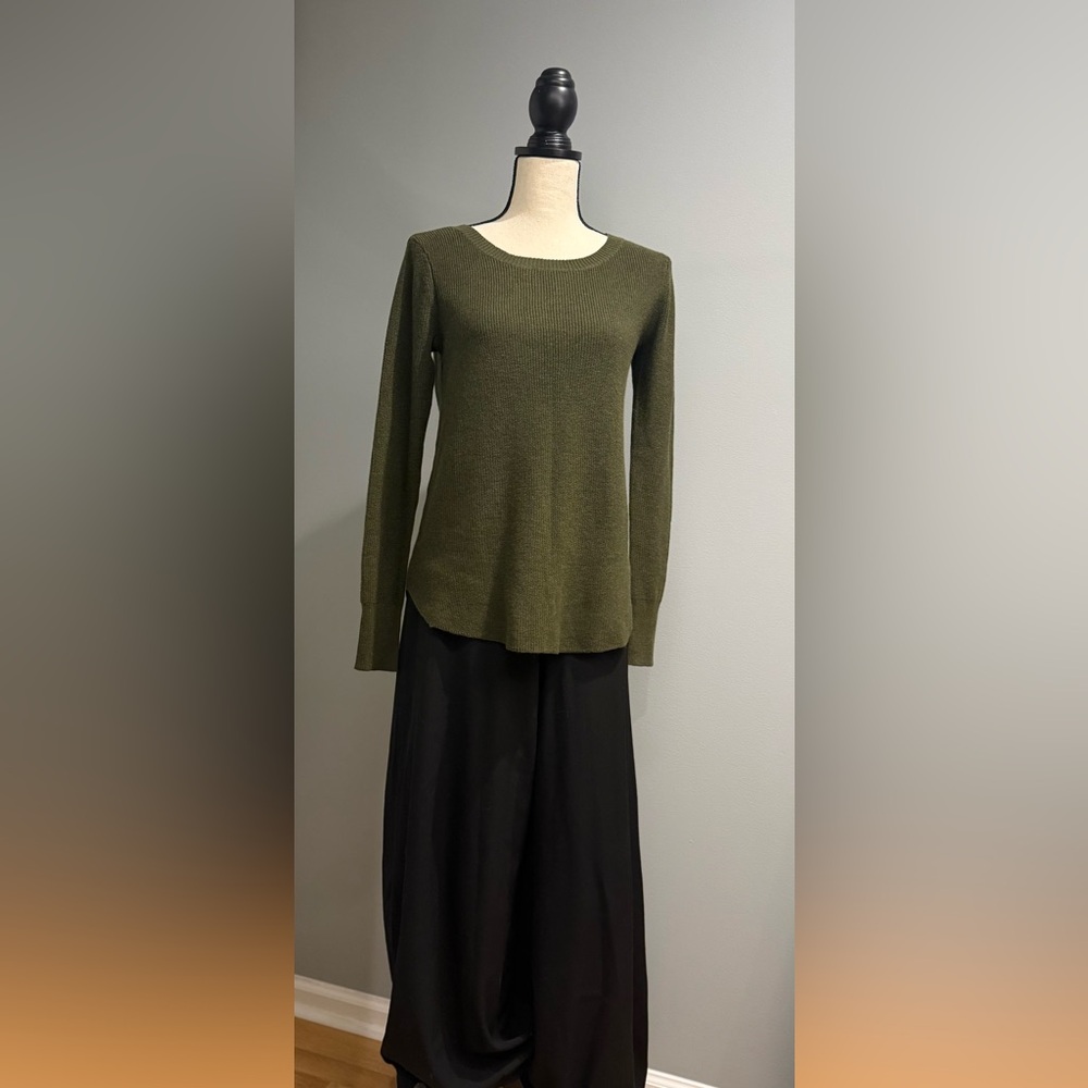 American Eagle Olive Knit Sweater S NWT Soft Lightweight Fall Essential